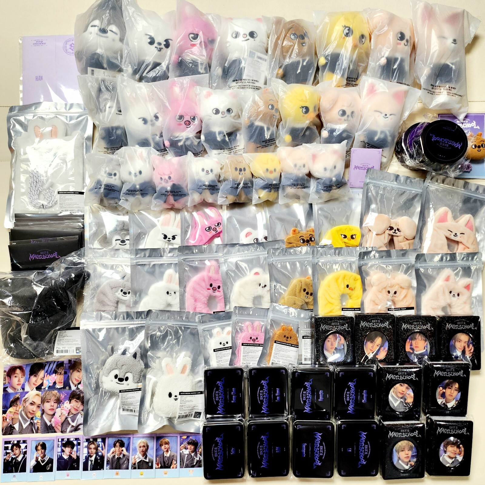 SKZ 4TH FANMEETING STRAY KIDS x SKZOO POP-UP SKZOO’S MAGIC SCHOOL Offline Merch