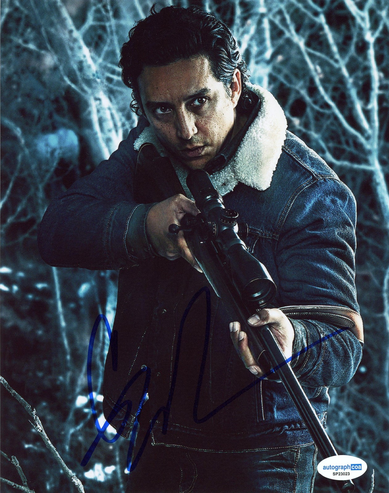 Gabriel Luna “The Last of Us” AUTOGRAPH Signed ‘Tommy’ 8×10 Photo C ACOA