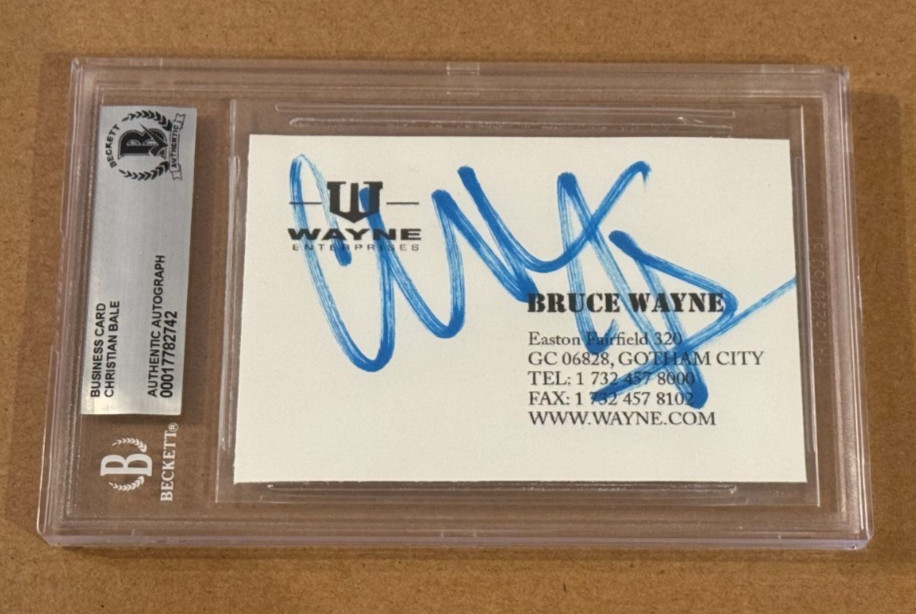 CHRISTIAN BALE SIGNED BATMAN BRUCE WAYNE BUSINESS CARD BECKETT SLABBED
