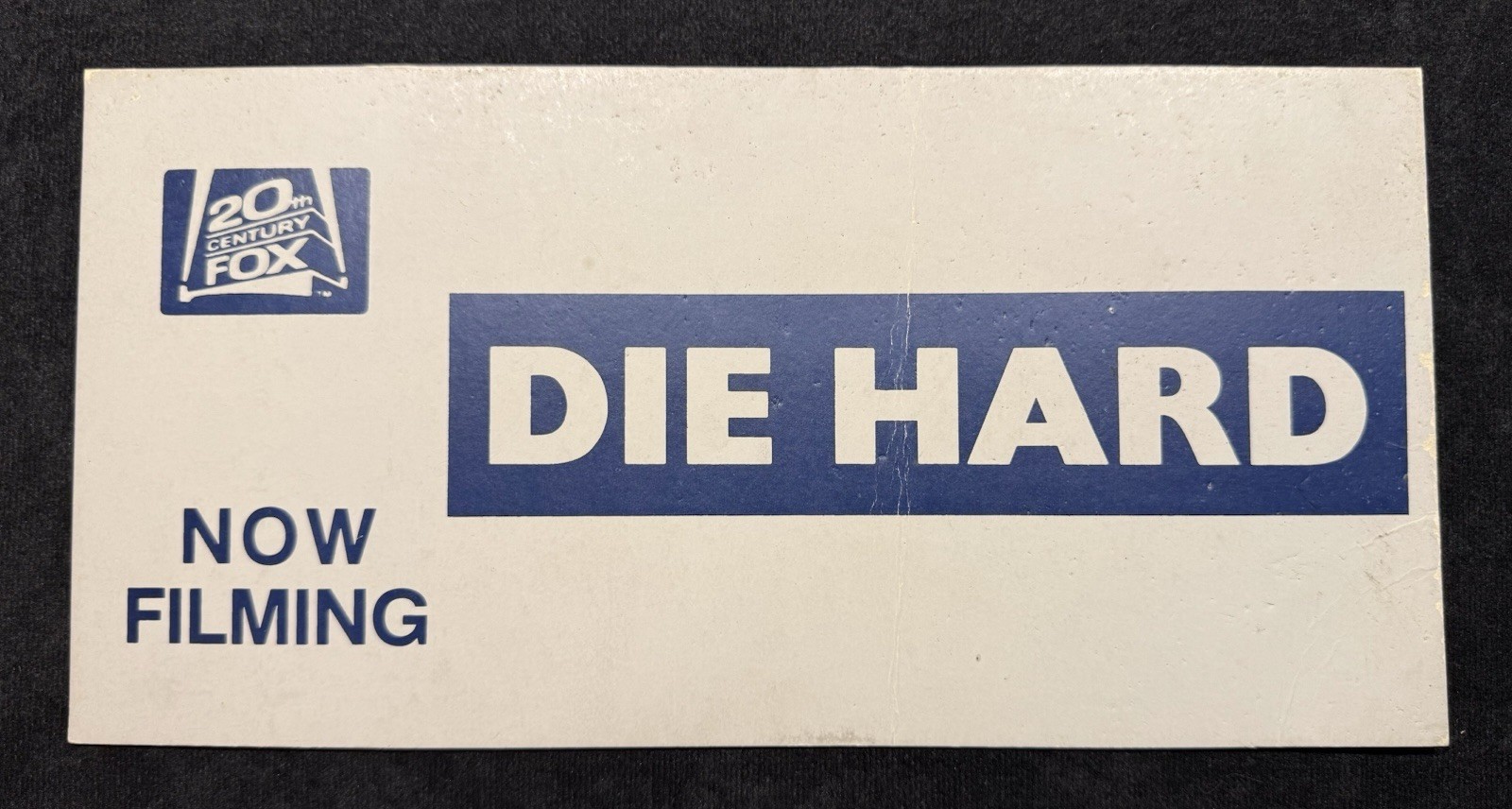 DIE HARD 1988 – Bruce Willis Alan Rickman CREW PARKING PASS VEHICLE PLACARD/SIGN