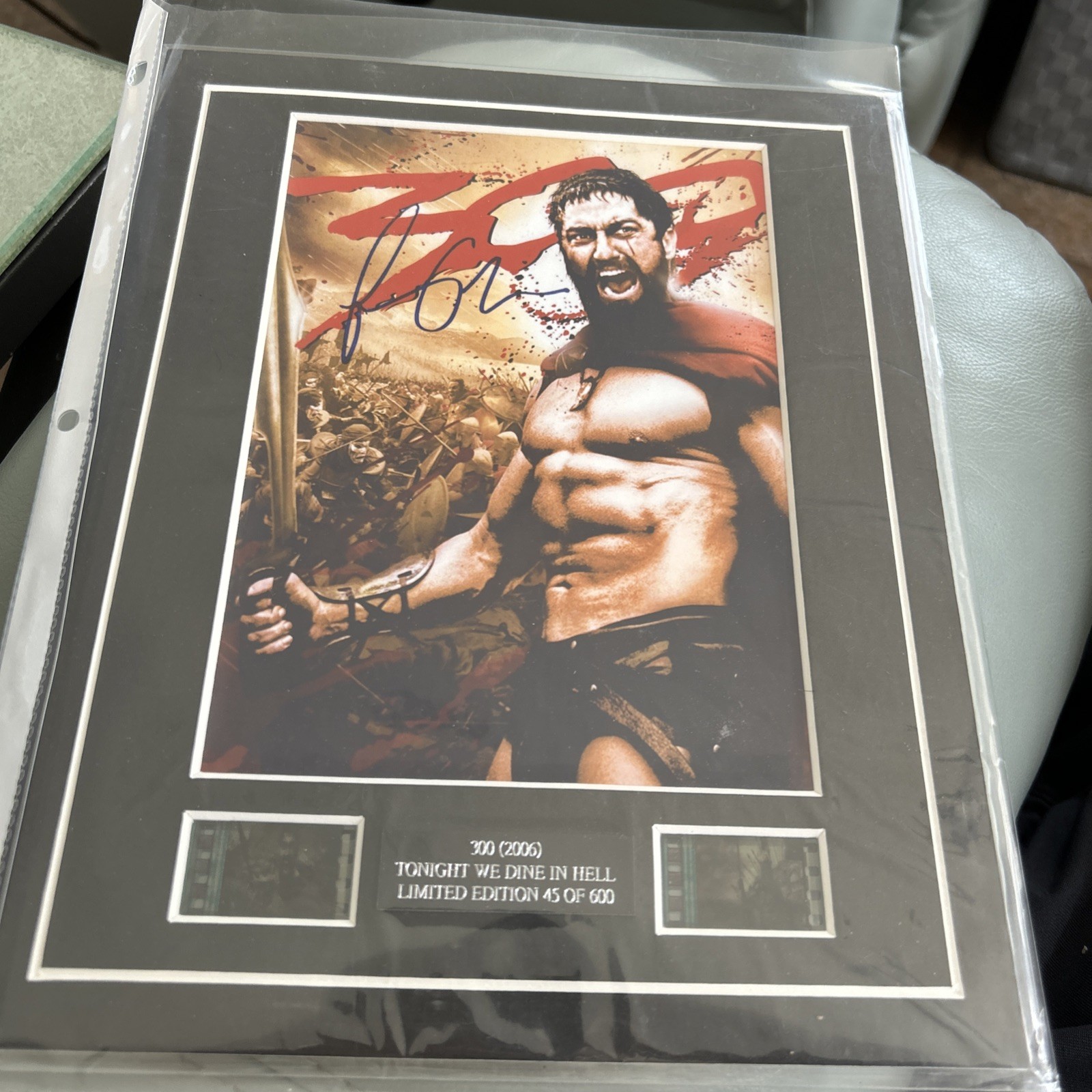 300 MOVIE GERARD BUTLER SIGNED PREPRINT ORIGINAL FILM CELLS SPARTAN MEMORABILIA
