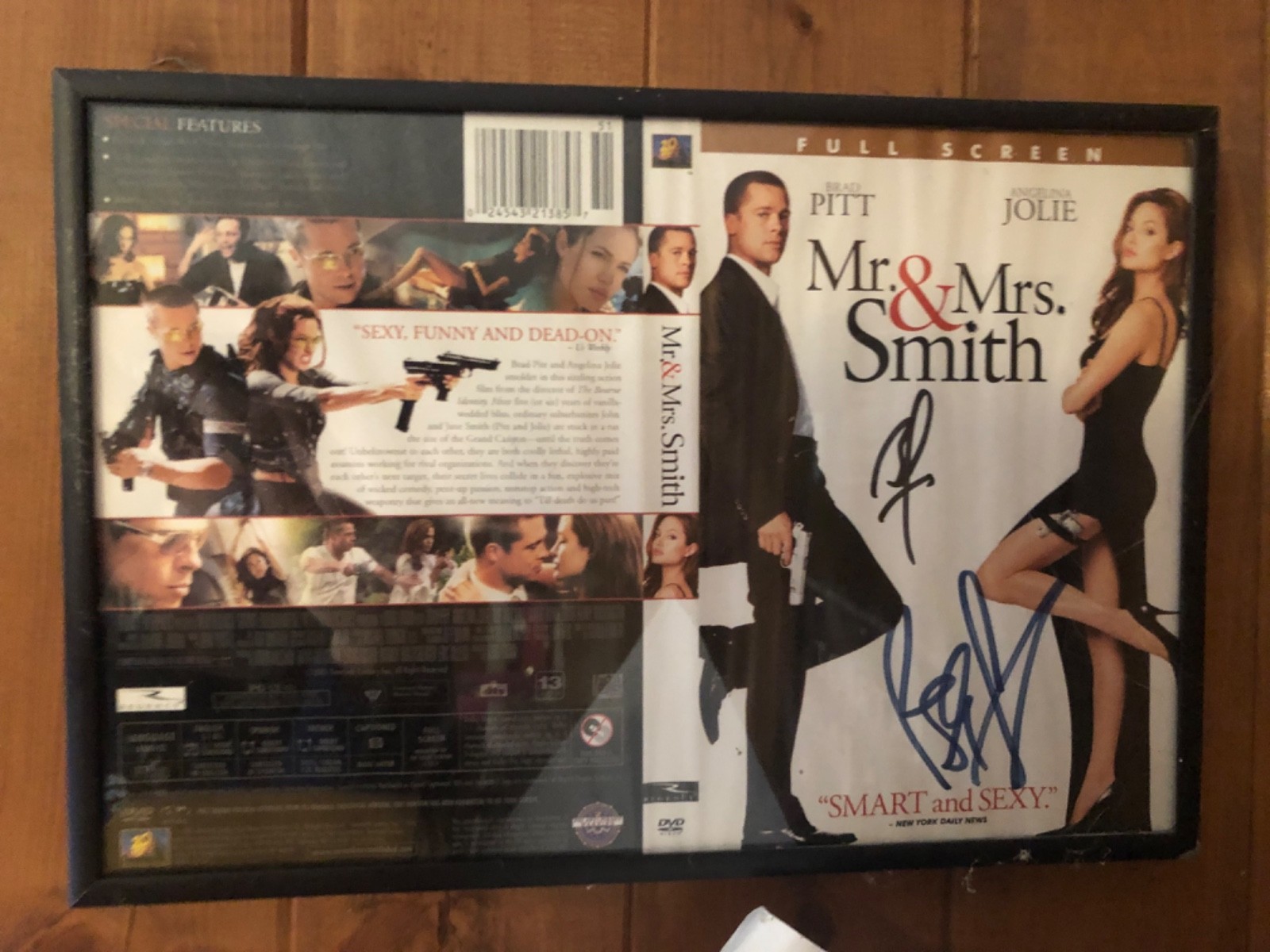 Autographed Brad Pitt and Angelina Jolie Mr and Mrs Smith dvd cover