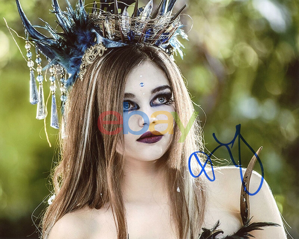 India Eisley The Curse of Sleeping Beauty AUTOGRAPH Signed 8×10 Photo reprint