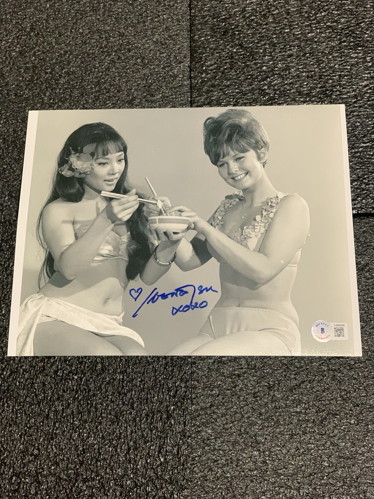 IRENE TSU SIGNED 8X10 PHOTO PARADISE H STYLE ELVIS PAPER TIGER BECKETT BAS PSA