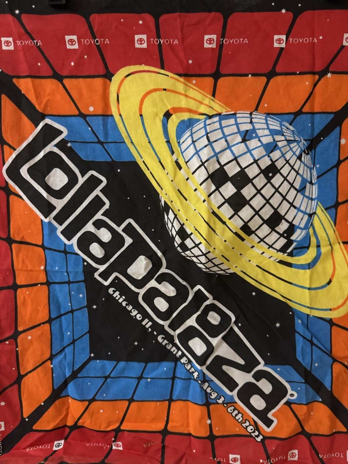 Lollapalooza Chicago 2023 Bandana Grant Park Toyota Swag Lolla Rainbow Festival