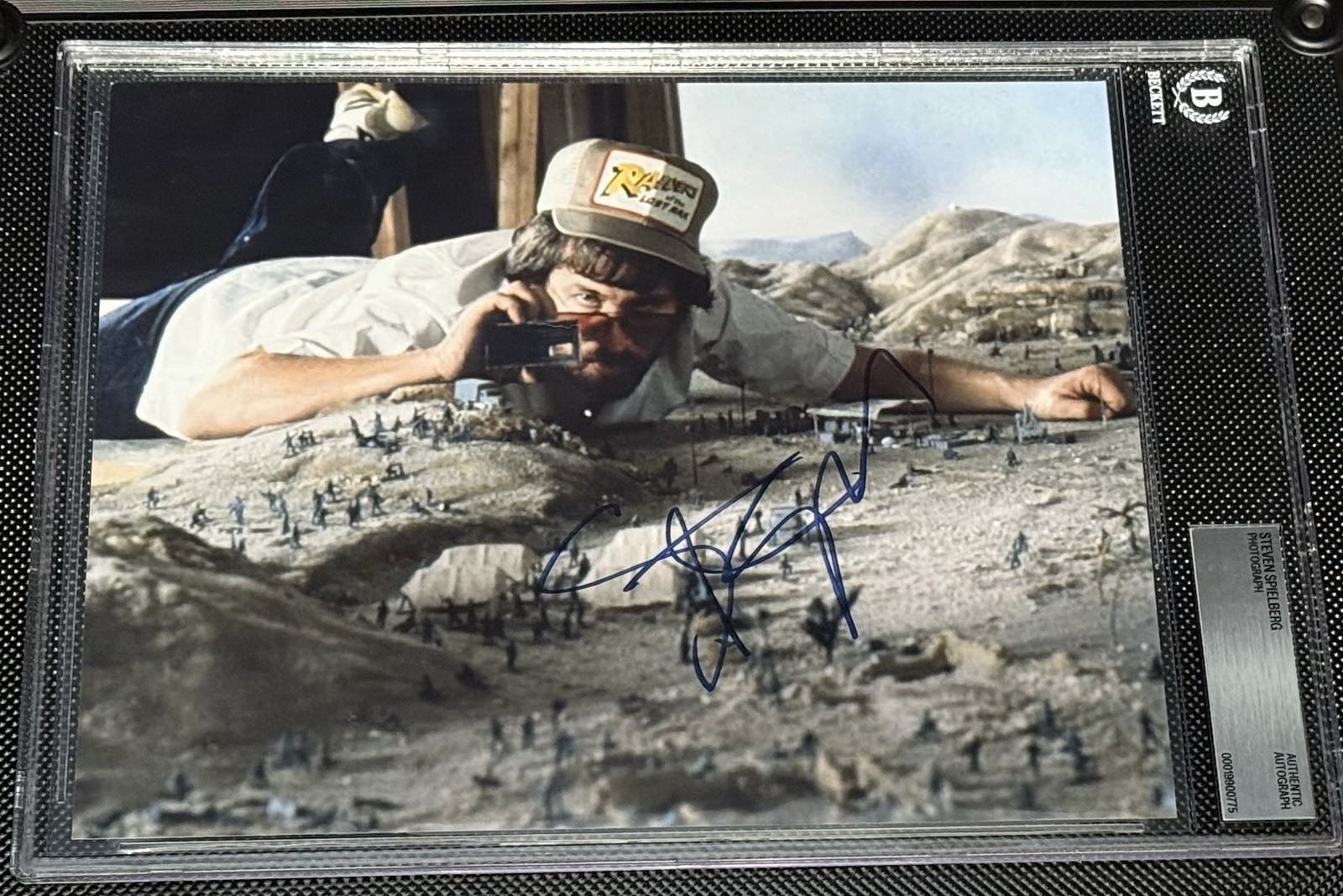 Steven Spielberg hand signed autographed 8×10 Indiana Jones Beckett Encapsulated