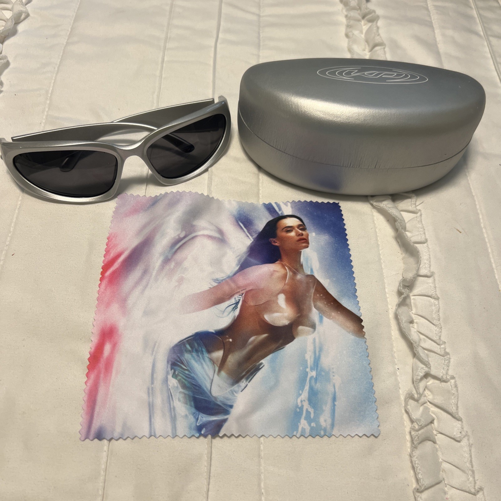 Katy Perry VIP LIFETIMES Tour Silver Sunglasses Concert Merch NEW