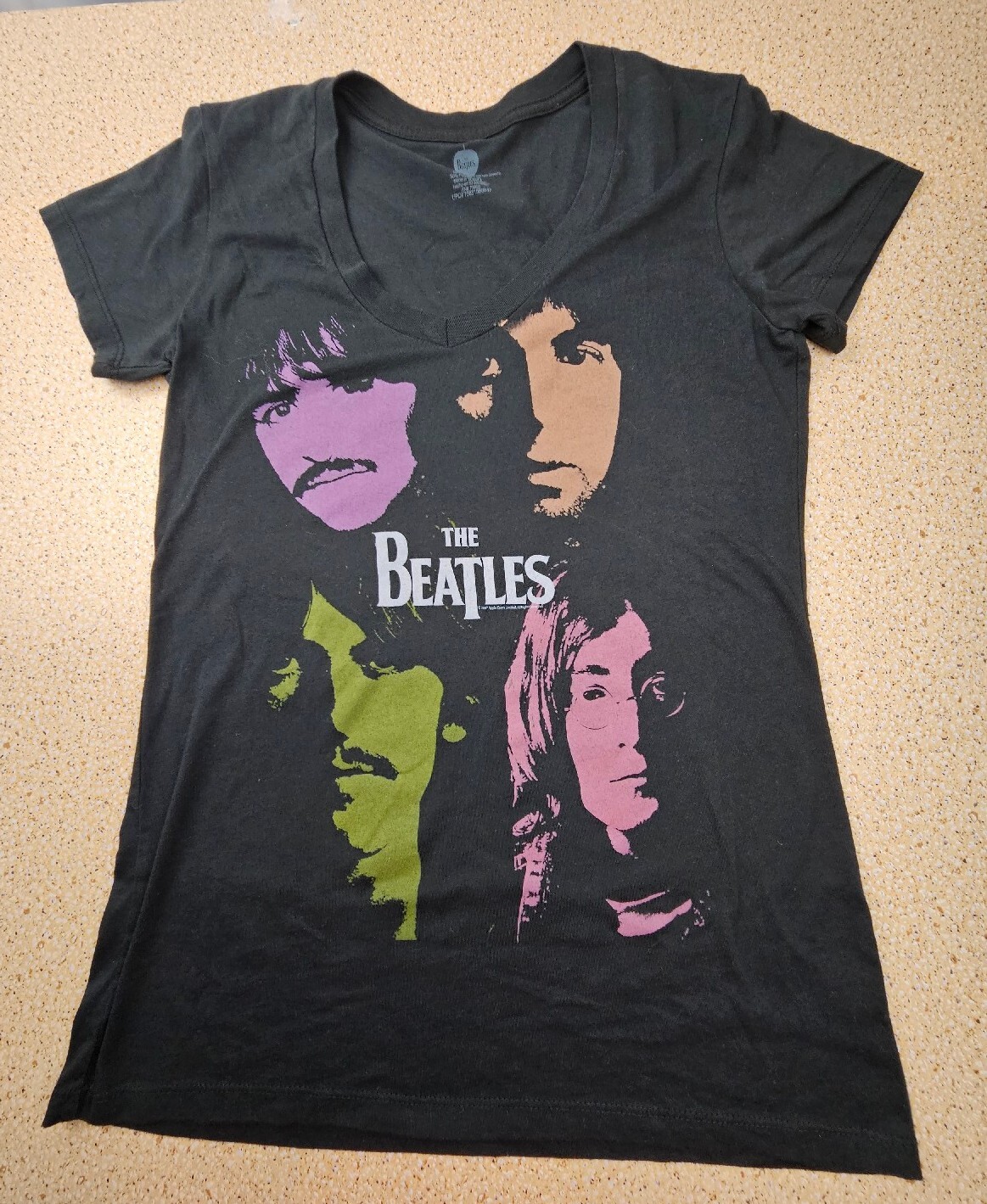 Beatles 2001 T-Shirt Junior Size XL (15/17) V-Neck Pit To Pit 17in Band Heads