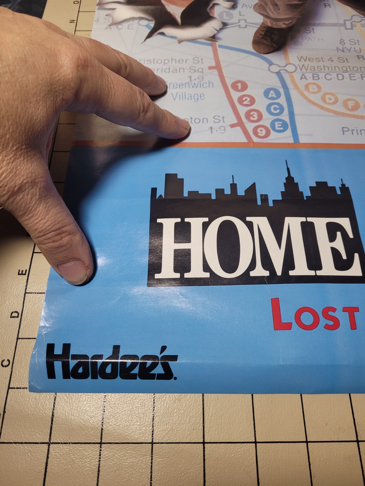 VTG HOME ALONE 2 LOST IN NEW YORK – SOUVENIR POSTER – 13 1/2.5″ x 19.5″ 1992