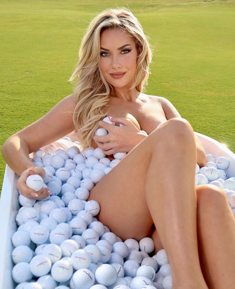 Paige Spiranac Pro Golfer Sexy Pose In A Bath With Golfs Balls 8×10 Photo Print