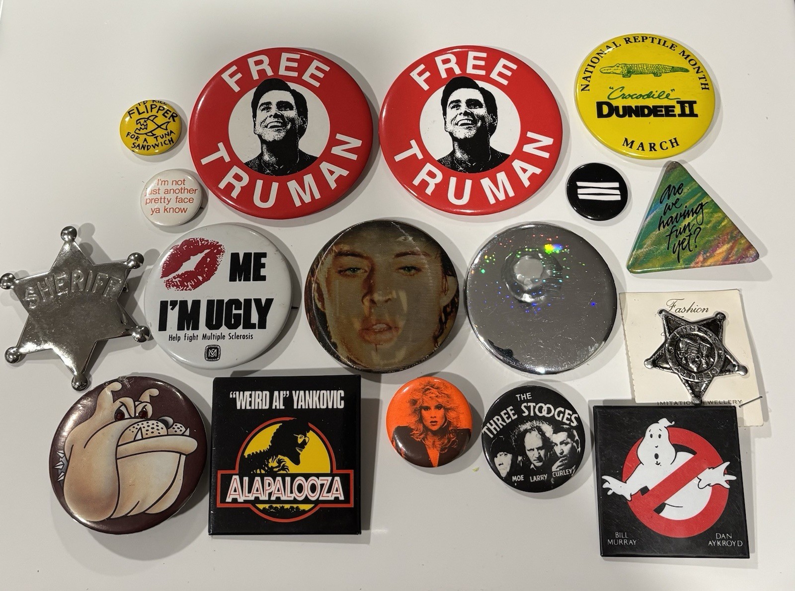 Vintage Pin Back Buttons, Truman, Ghostbusters, Three Stooges, Misc Lot Of 17￼