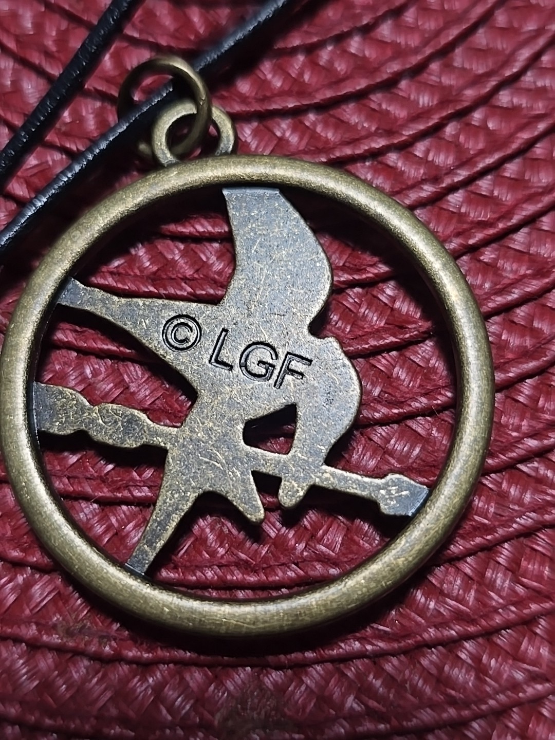 HUNGER GAMES Katniss Mockingjay Pendant Necklace Officially Licensed 2012
