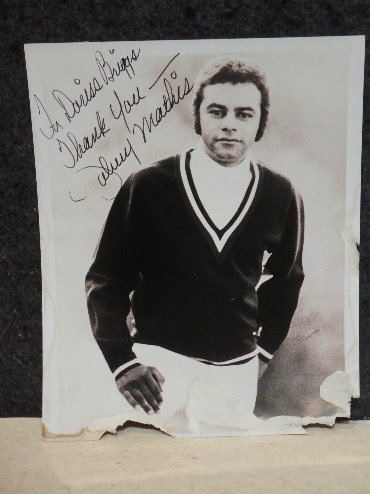 VINTAGE SIGNED JOHNNY MATHIS AUTOGRAPH SIGNED PHOTO
