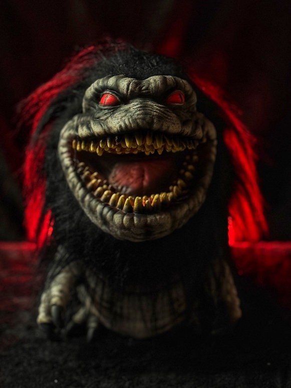 Critters Horror Movie prop hand puppet / Halloween display