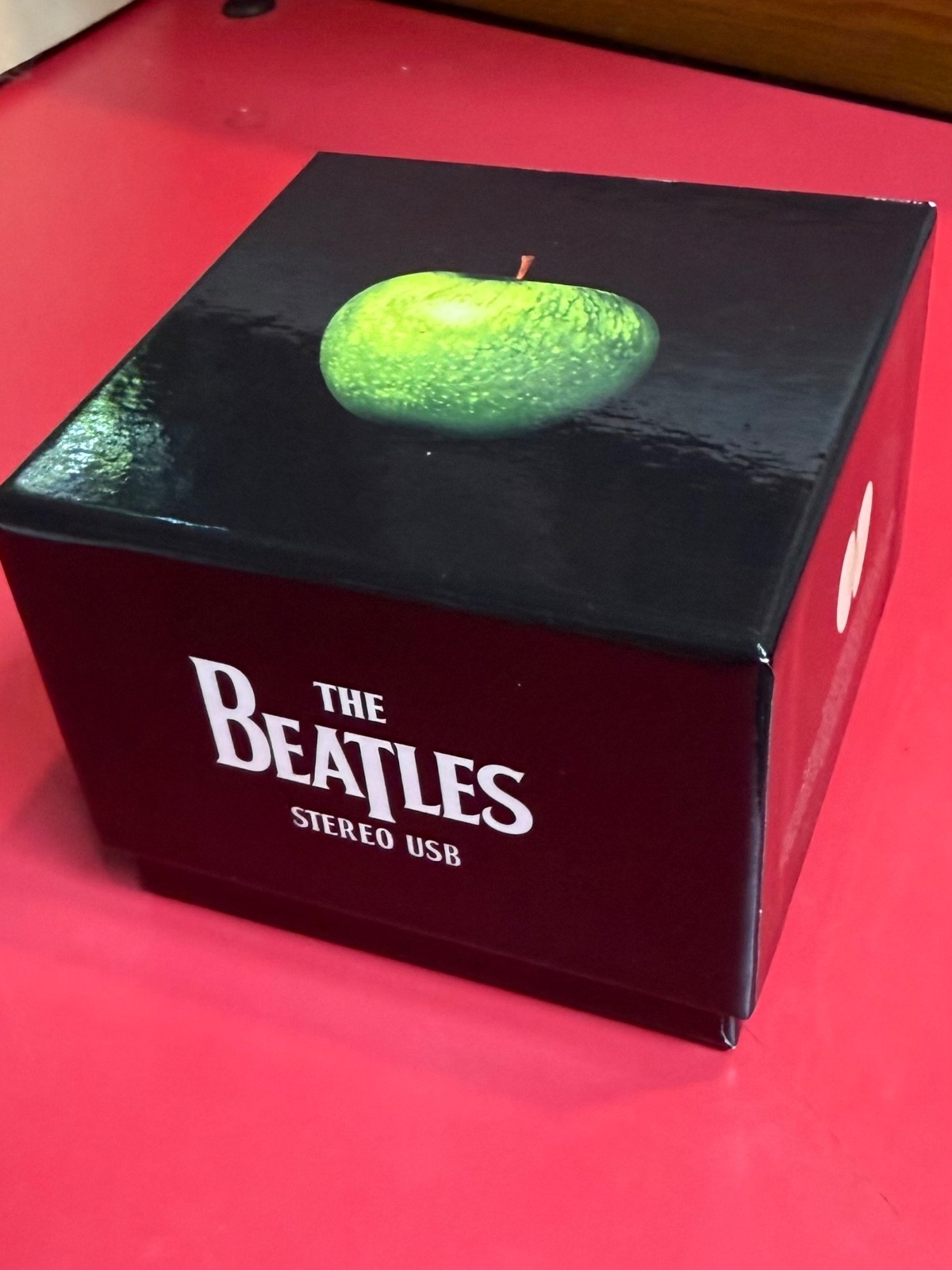 The Beatles Stereo USB Apple Box 2009 – Has all digital remasters in 24-bit FLAC