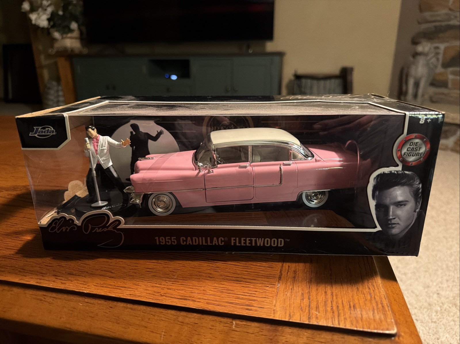 Elvis Presley Pink Cadillac 1955 Die-Cast Car in Box w/ Bonus Figure