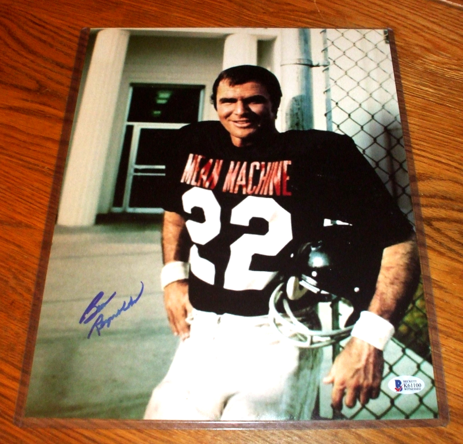 BURT REYNOLDS SIGNED 11X14 PHOTO FROM THE POPULAR MOVIE THE LONGEST YARD – BAS