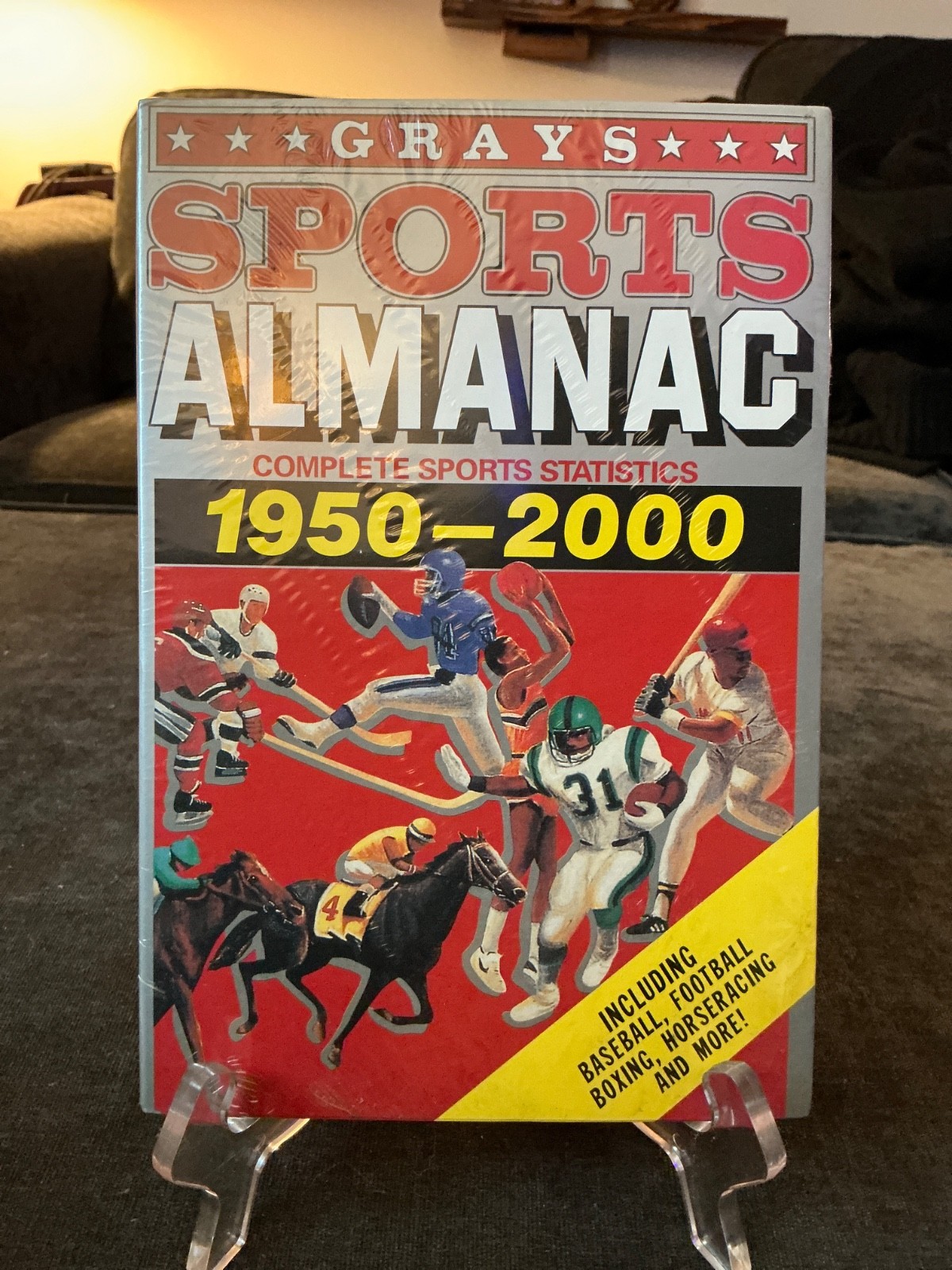 GRAYS SPORTS ALMANAC-156 PAGE BOOK-BACK TO THE FUTURE 2 II PROP BTTF DELOREAN!!!