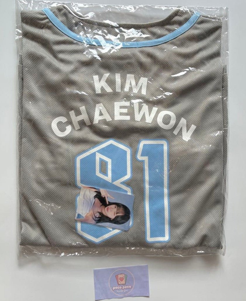LE SSERAFIM CHAEWON Uniform T Shirt size L 2026 PUREFLOW Tour Japan w/photocard