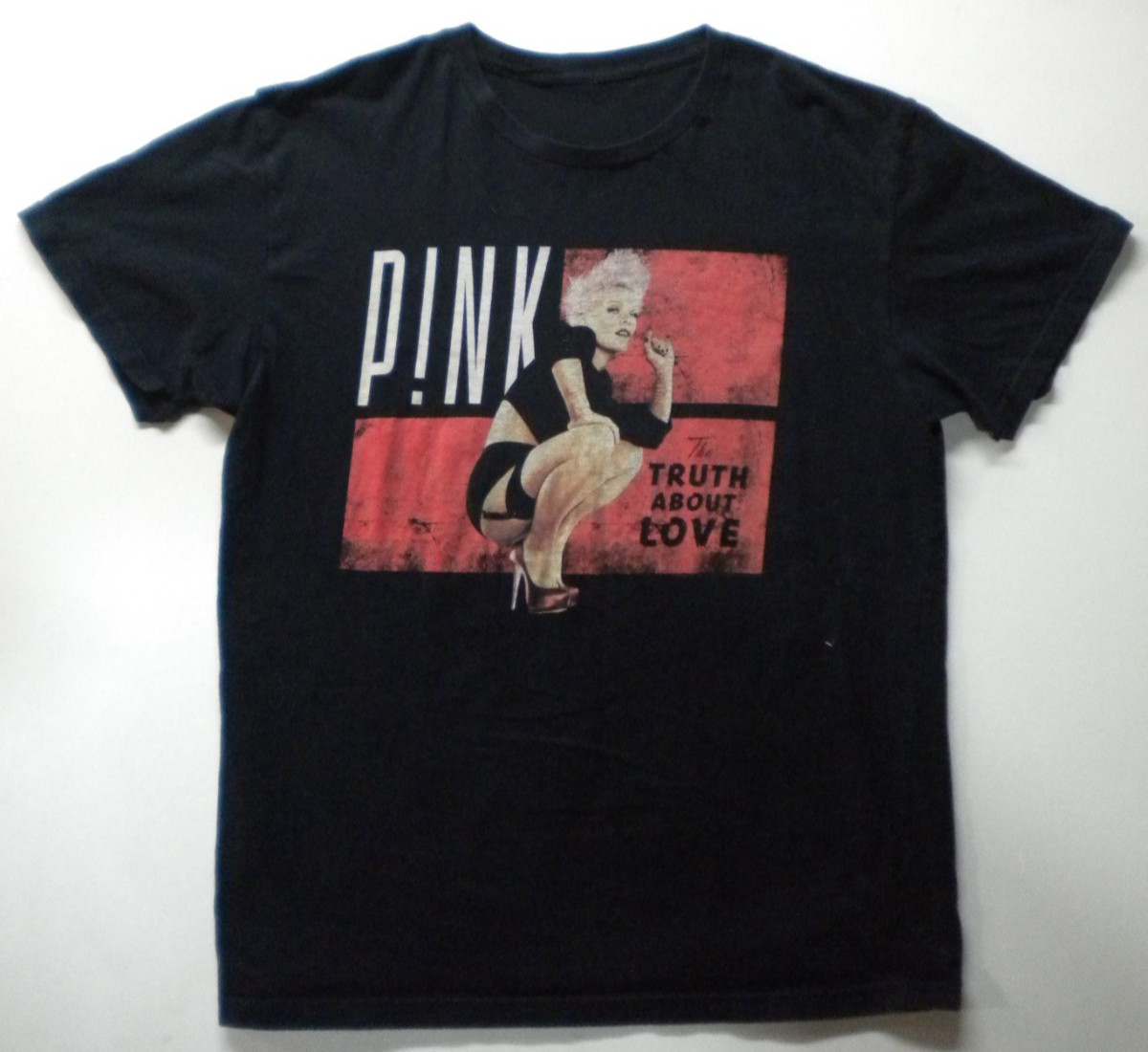 2013 PINK Truth About Love Concert Tour T Shirt Women’s SMALL FREE SHIPPING