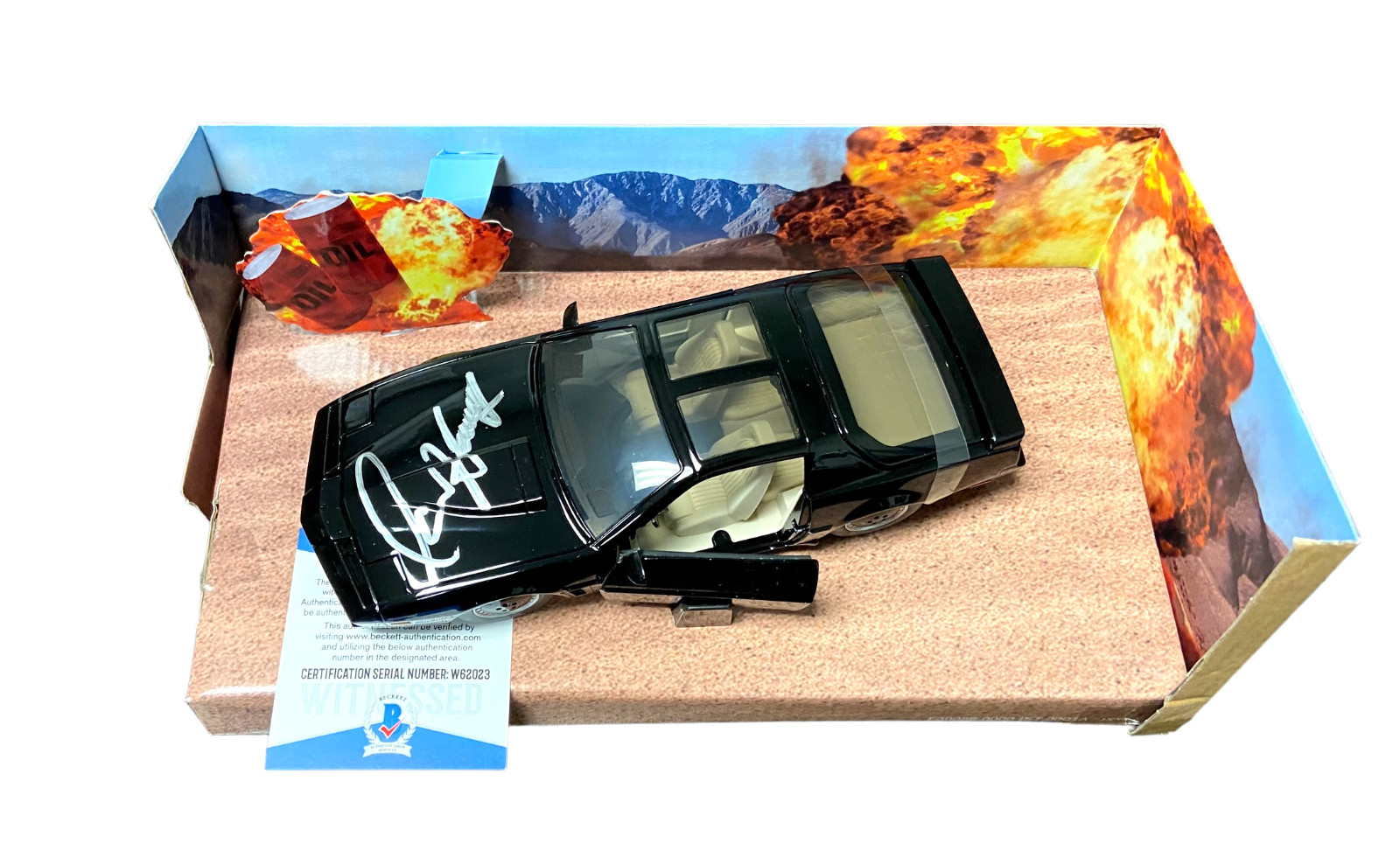 DAVID HASSELHOFF SIGNED AUTOGRAPH KITT 1:24 DIECAST CAR KNIGHT RIDE BECKETT BAS
