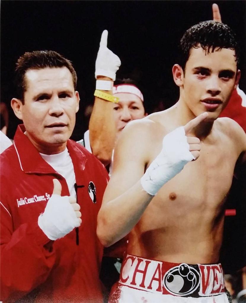 Julio Cesar Chavez Sr Photograph 8×10 Matte Photo 11