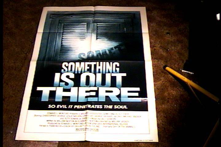 SOMETHING IS OUT THERE ORIG MOVIE POSTER 1980 HORROR EXPLOITATION
