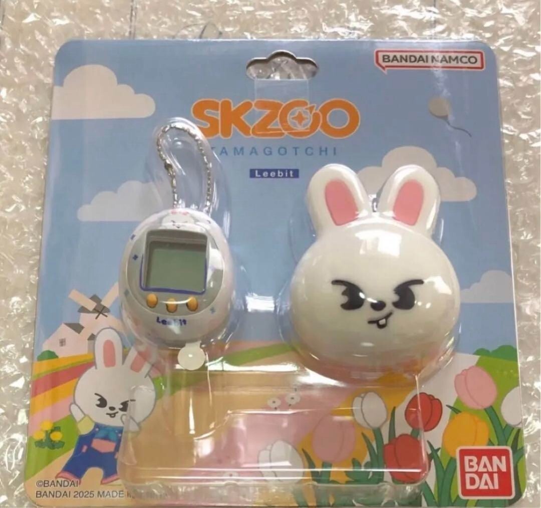 Stray Kids SKZOO TAMAGOTCHI & CASE SET Bandai Leebit NEW JAPAN