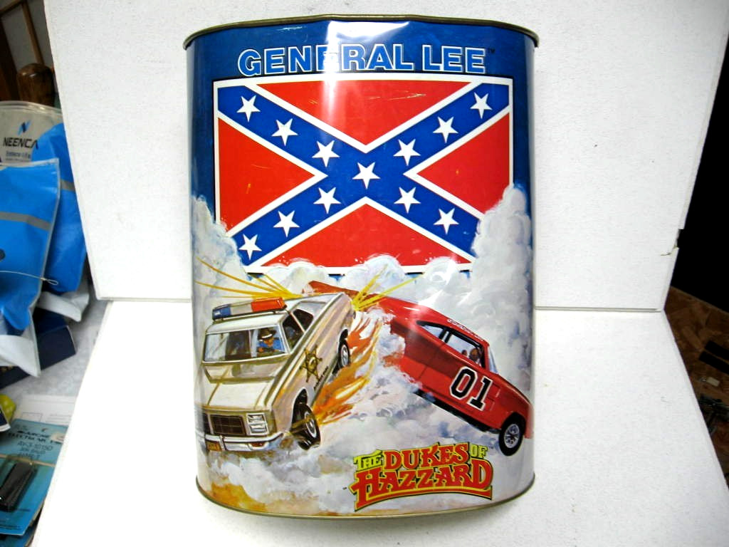 Vtg 1981 The Dukes of Hazzard Metal Trash Can Cheinco General Lee Bo Luke Daisy