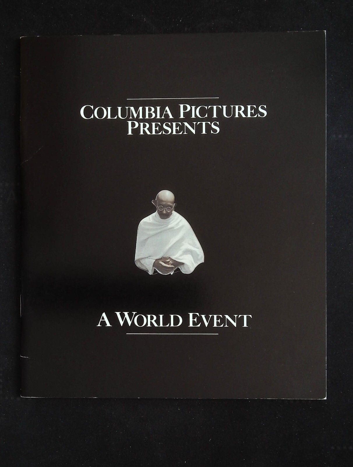 Ghandi Premiere Souvenir Program Book 1982 Ben Kingsley, die-cut cover!