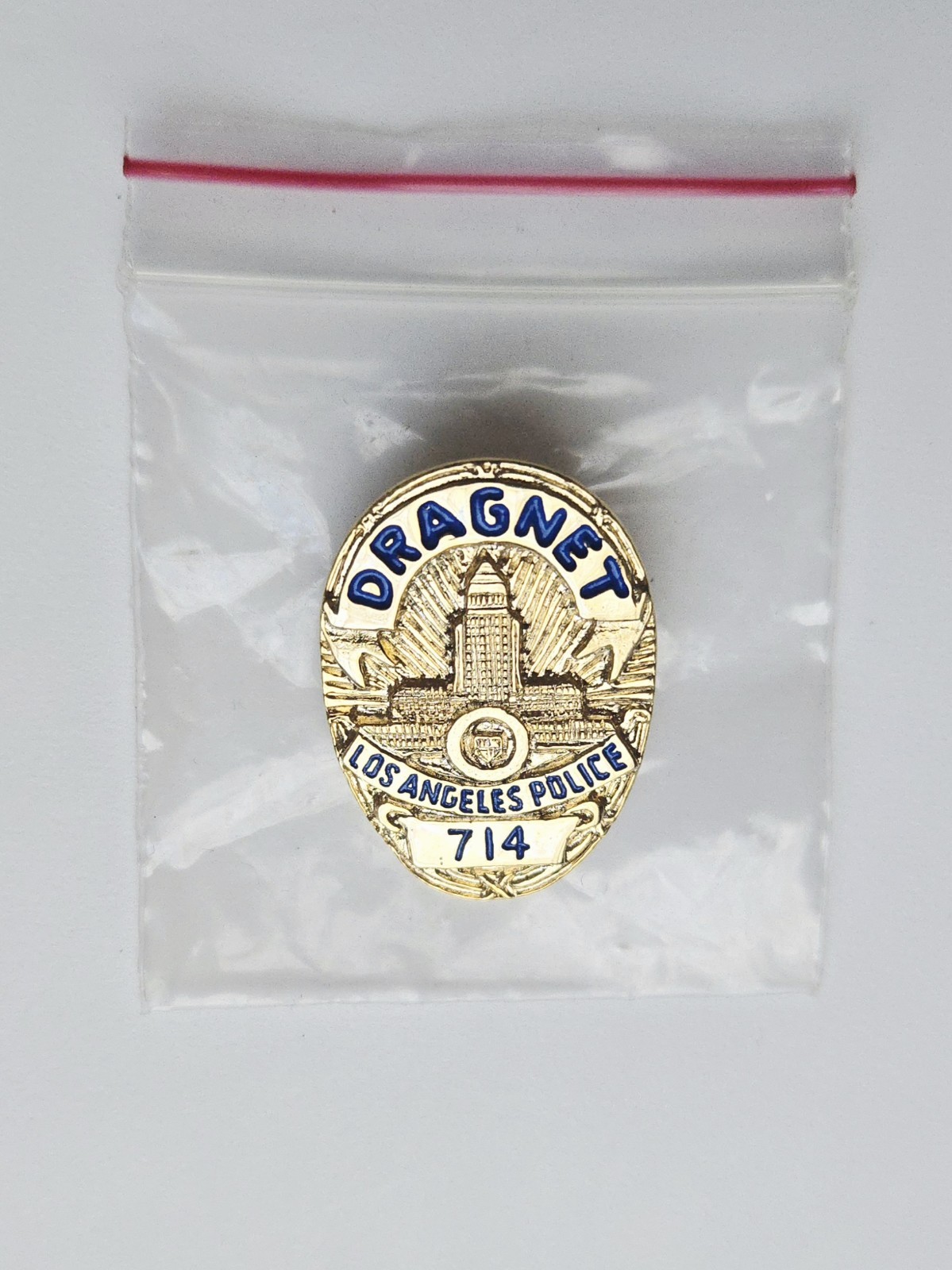 VINTAGE 1987 DRAGNET MOVIE PROMO METAL BADGE PIN TOM HANKS DAN AYKROYD FILM TV
