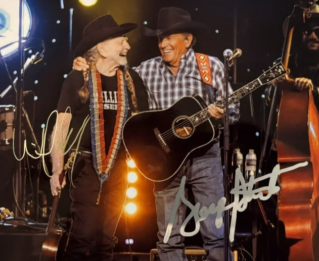 WILLIE NELSON & GEORGE STRAIT – DOUBLE AUTOGRAPHED 8.5 X 11 COLOR PHOTO / COA