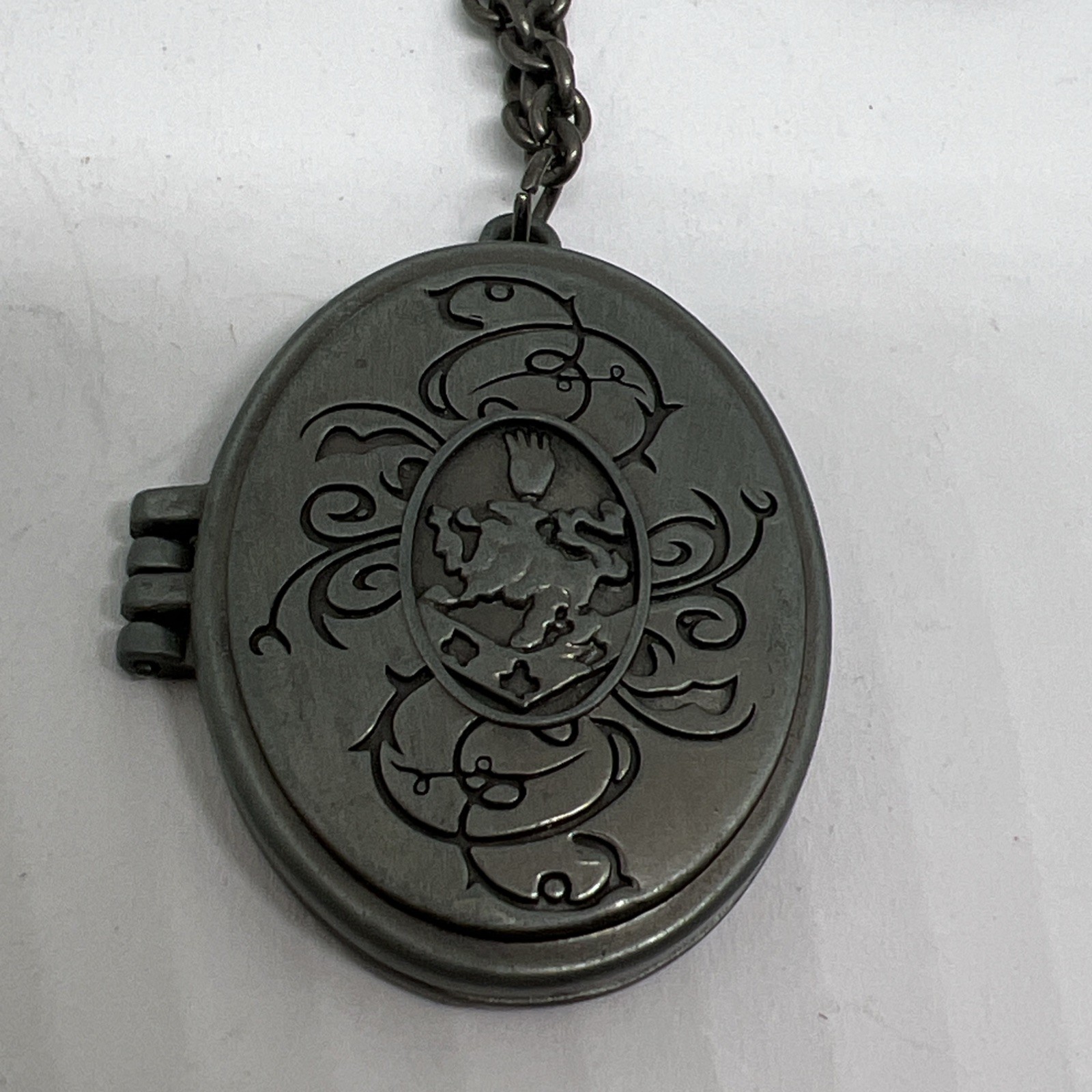 Twilight Saga – Cullen crest locket – 22” Necklace