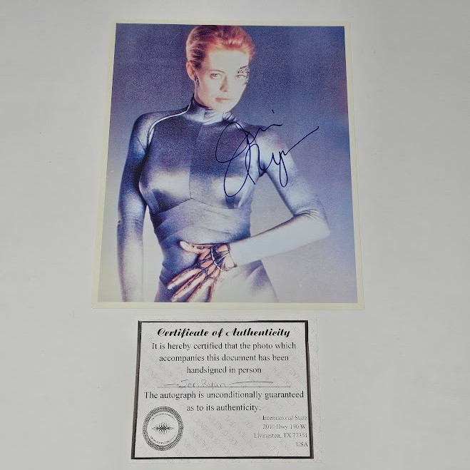 Star Trek Voyager Seven Of Nine 7 of 9 Autograph Signed by Jeri Ryan w/ COA