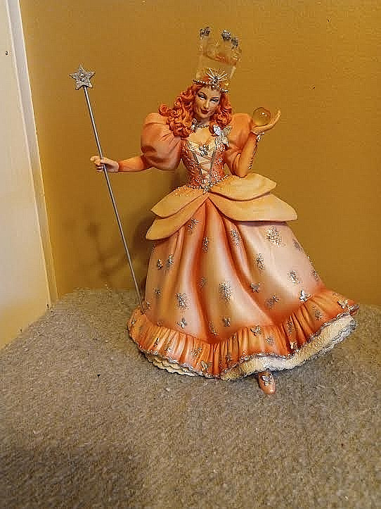 Glinda the Good Witch Figurine Couture de Force Wizard of Oz Enesco 2014