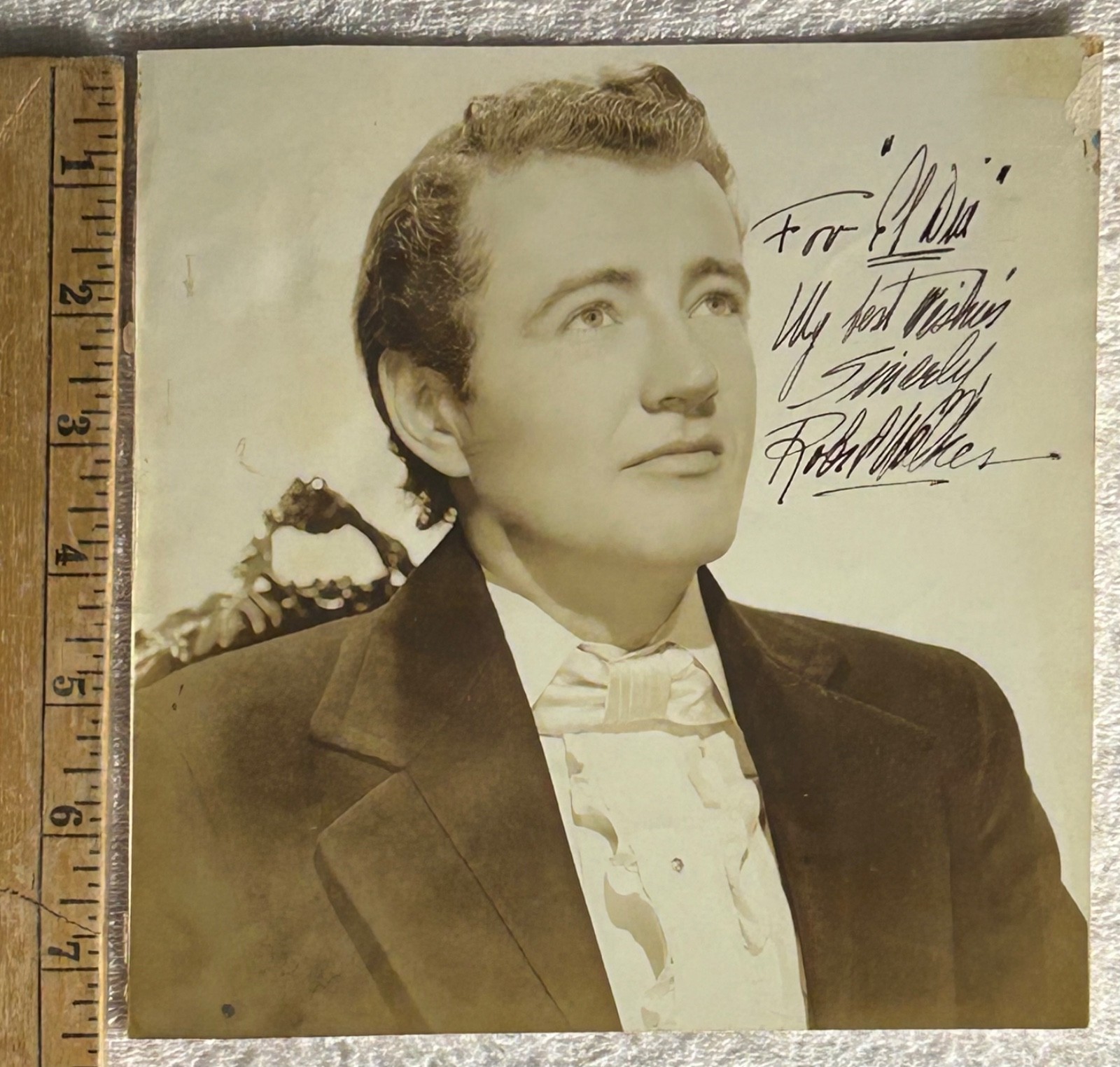 ROBERT WALKER—SIGNED PHOTO—HITCHCOCK STRANGERS TRAIN•JUDY GARLAND•JENNIFER JONES