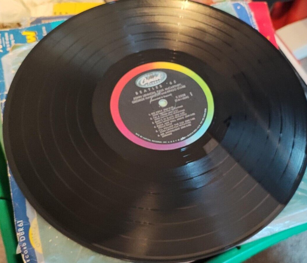 Real Nice Original “Mono” VG++ “BEATLES 65′ on Original Capitol Rainbow Label