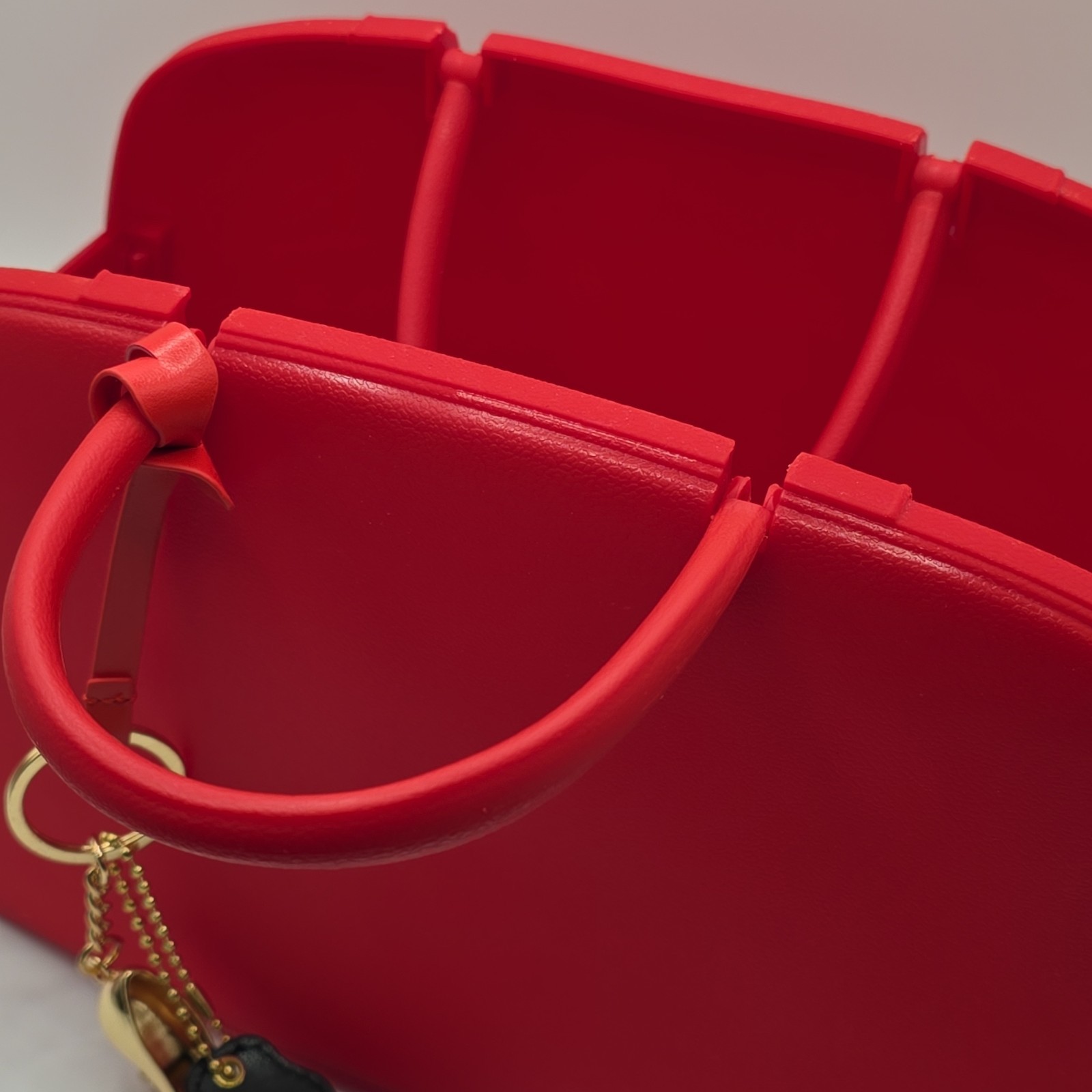 Devil Wears Prada 2 Popcorn Bucket Purse 20th Century Fox 2026 NEW w/ Keychain