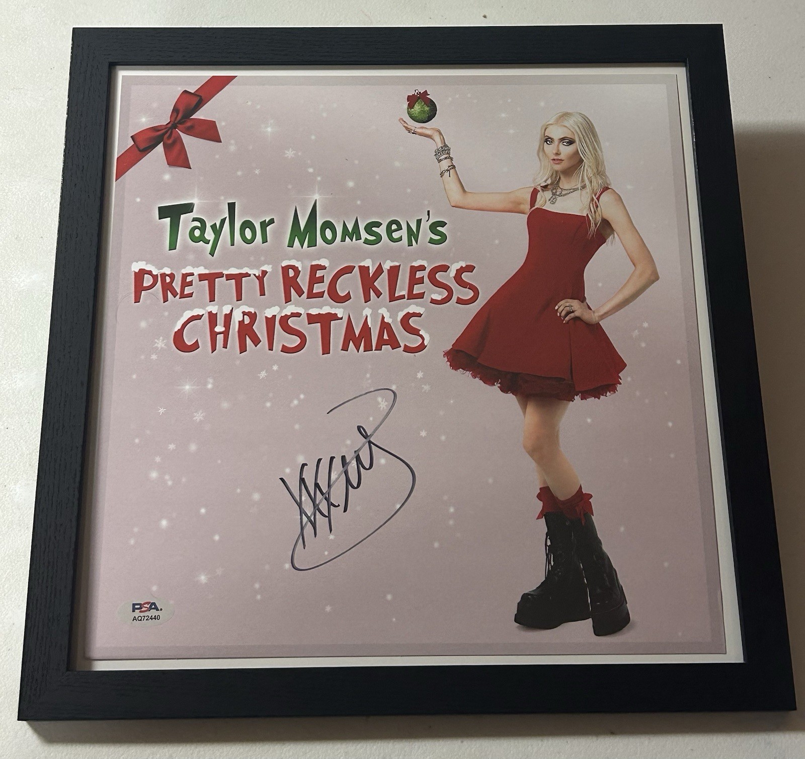 THE PRETTY RECKLESS AUTOGRAPHED SIGNED FRAMED 12X12 FLAT WITH PSA COA # AQ72440