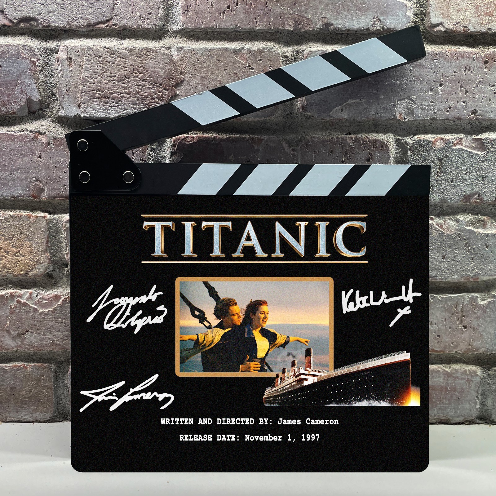 Titanic Facsimile Movie Clapboard – Romance & Epic Disaster Memorabilia Decor
