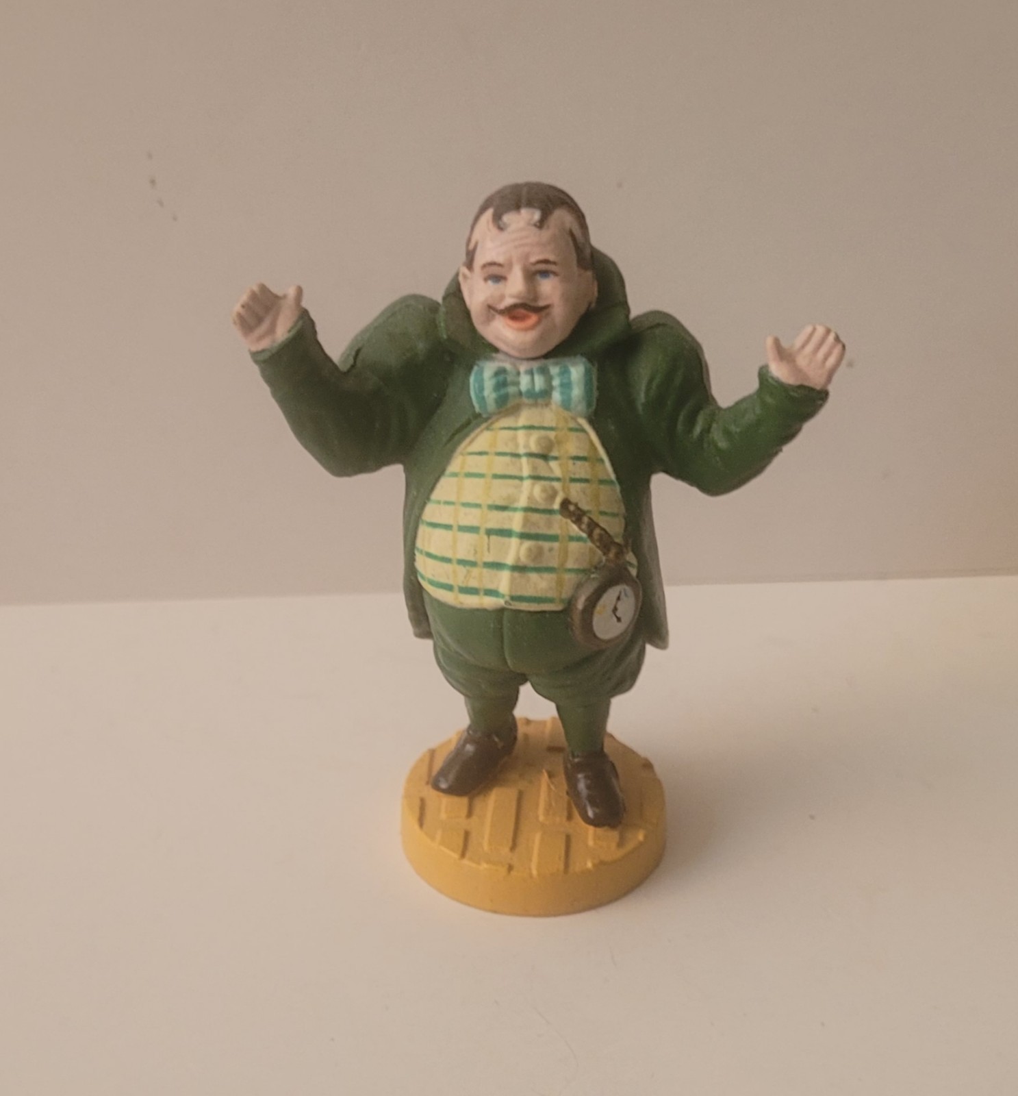 WIZARD of OZ MAYOR of MUNCHKIN LAND Loew’s Ren PVC Figure Turner Presents 1988