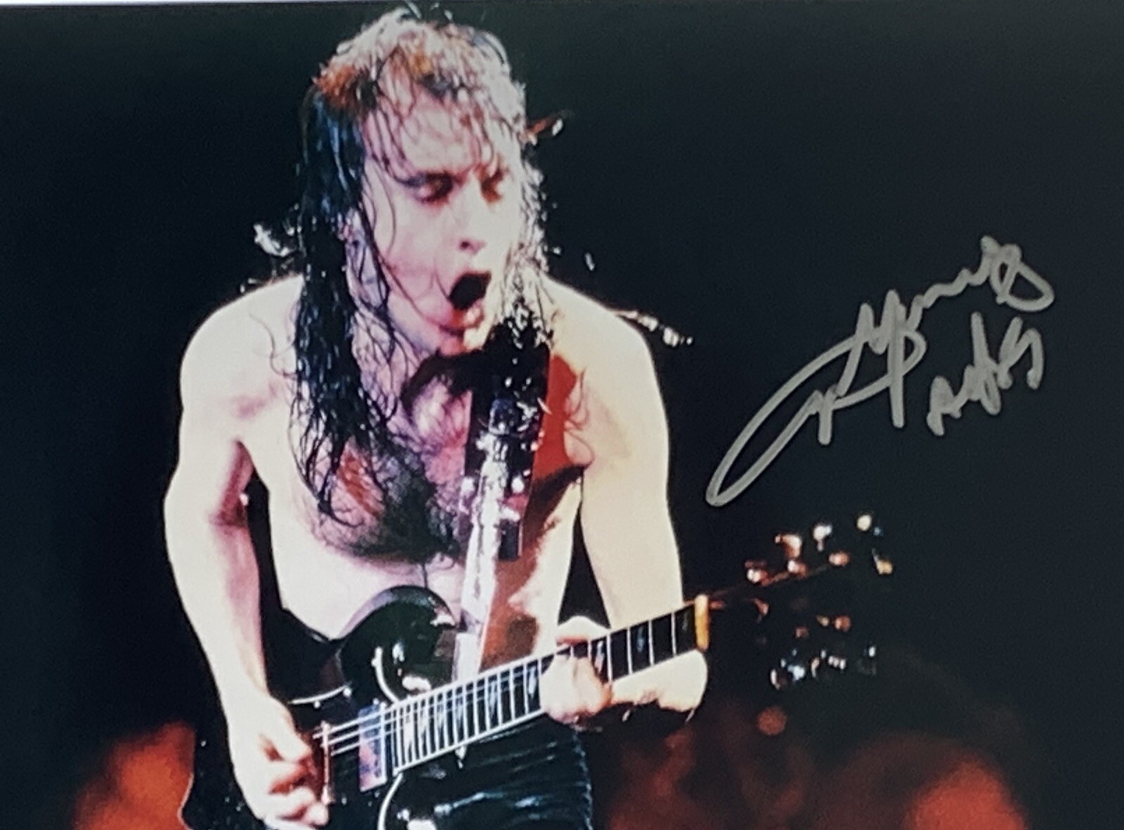 Angus Young Ac Dc signed Photo 11×14 inch large psa dna coa