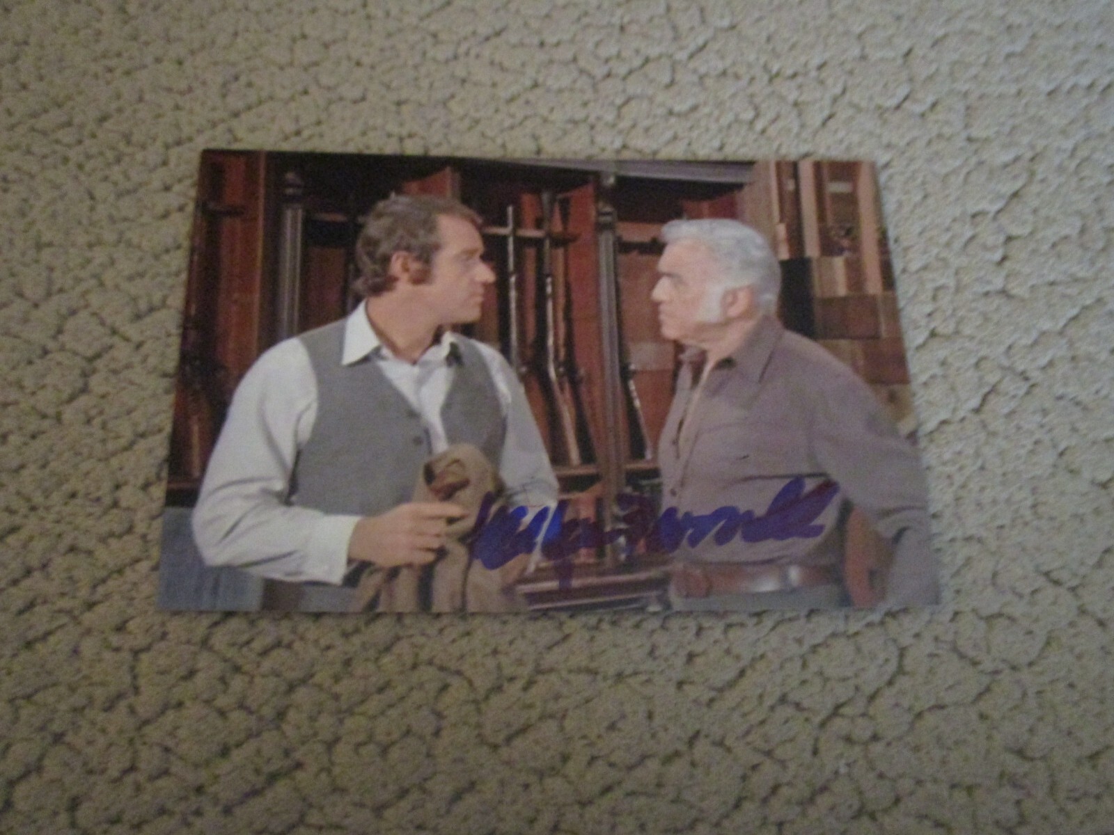 Actor MIKE FARRELL Signed 4×6 GUNSMOKE Show Photo AUTOGRAPH 1