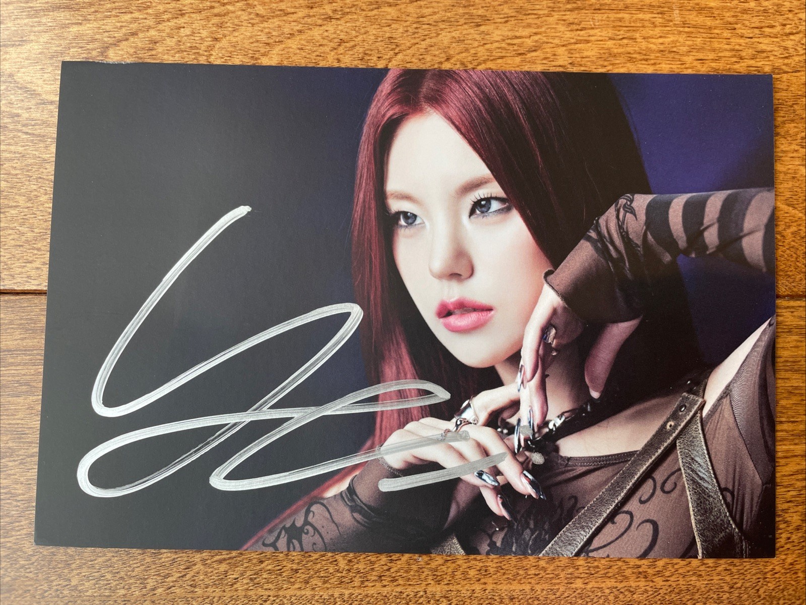 Itzy Born To Be YEJI SIGNED POSTCARD