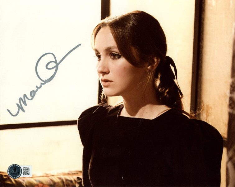 MAUDE APATOW SIGNED AUTOGRAPHED 8×10 LEXI HOWARD EUPHORIA RARE BECKETT BAS