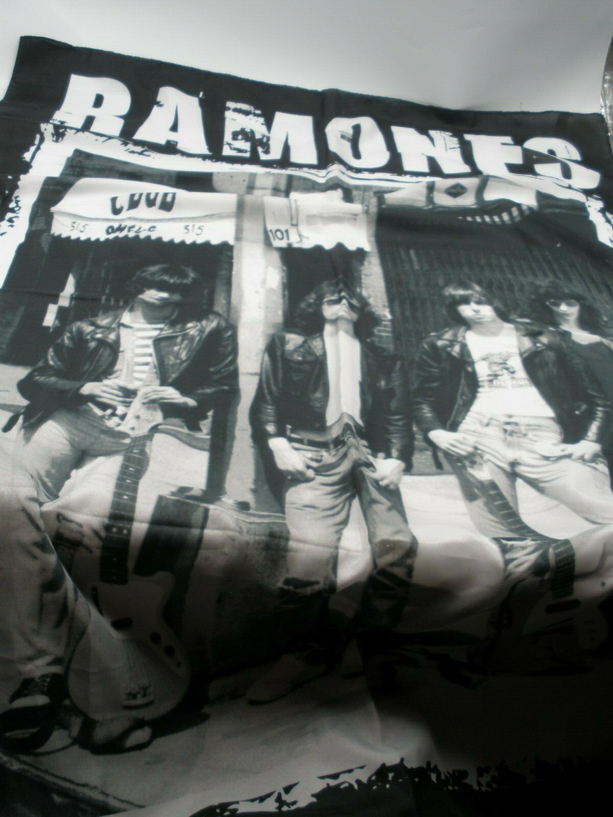 Ramones Scarf/Flag Fabric 31×42 Made in Italy CBGB 2006 Licensed
