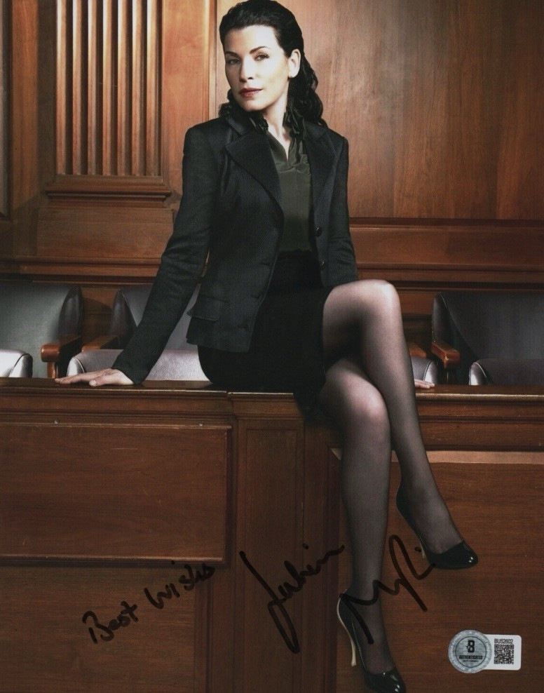 JULIANNA MARGULIES SIGNED AUTOGRAPHED 8×10 PHOTO HOT COA BECKETT BAS RARE!