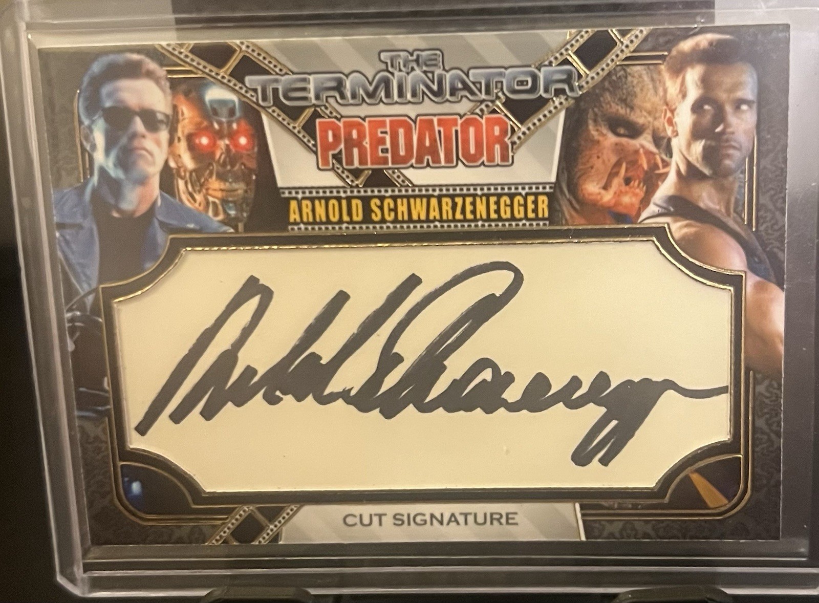 PREDATOR & THE TERMINATOR ARNOLD SCHWARZENEGGER SIGNED CUT AUTO AUTHENTIC CARD
