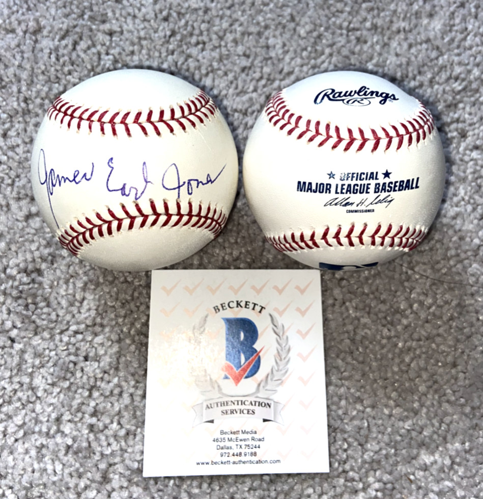 JAMES EARL JONES SIGNED MLB BASEBALL FIELD OF DREAMS STAR WARS DARTH VADER BAS