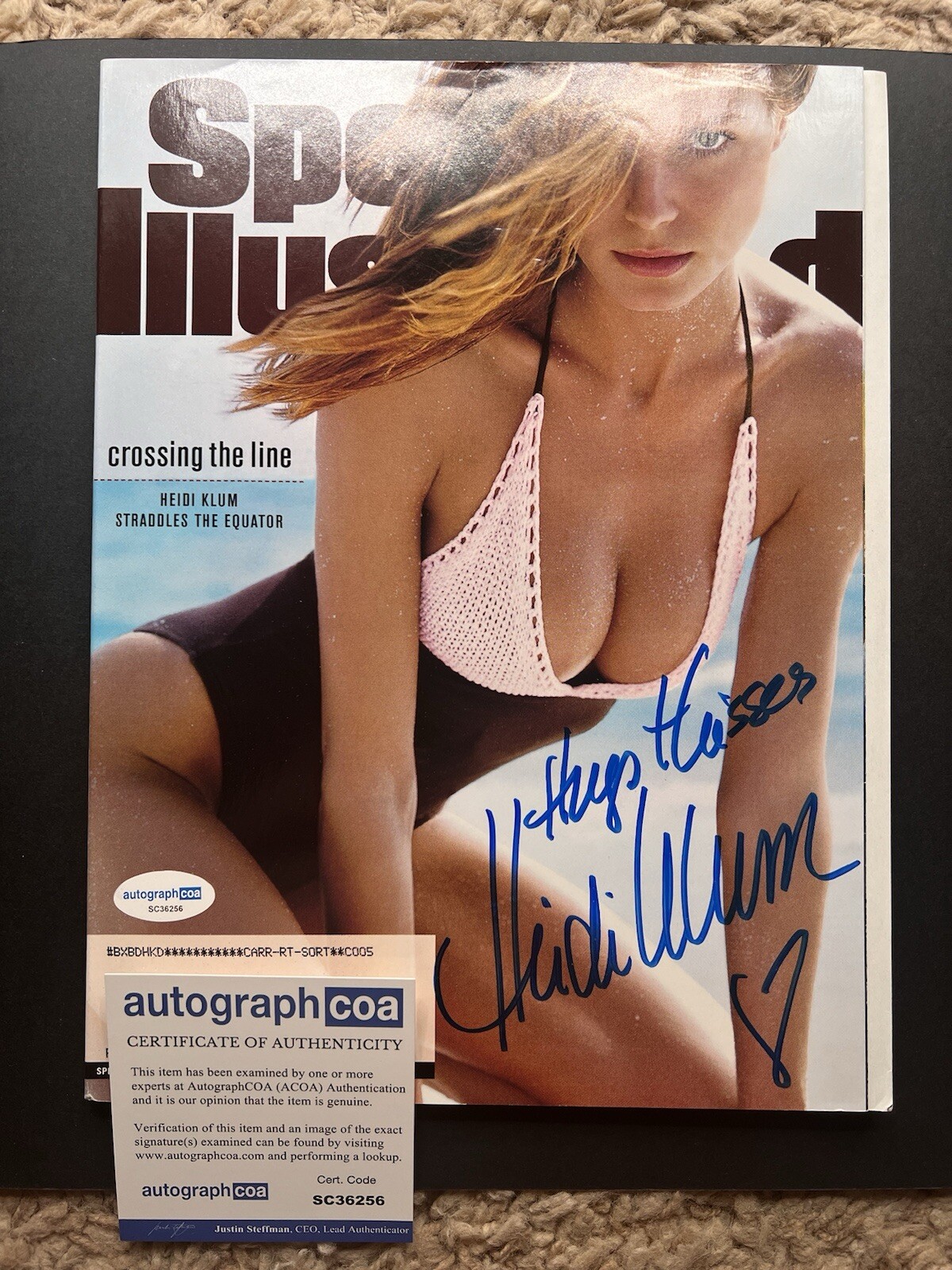 Heidi Klum signed Sports Illustrated Magazine autographed Model SI Swimsuit ACOA